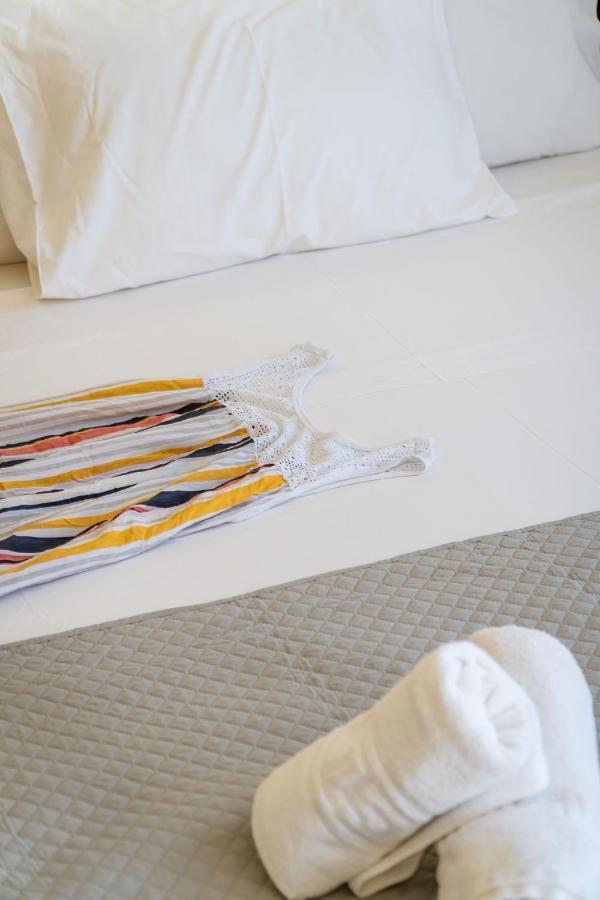 Sunrise Suites & Apartments คาลีเวส ภายนอก รูปภาพ